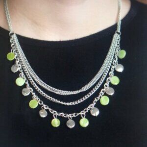 🆕 She’ll Like Green necklace & earrings set NWT
